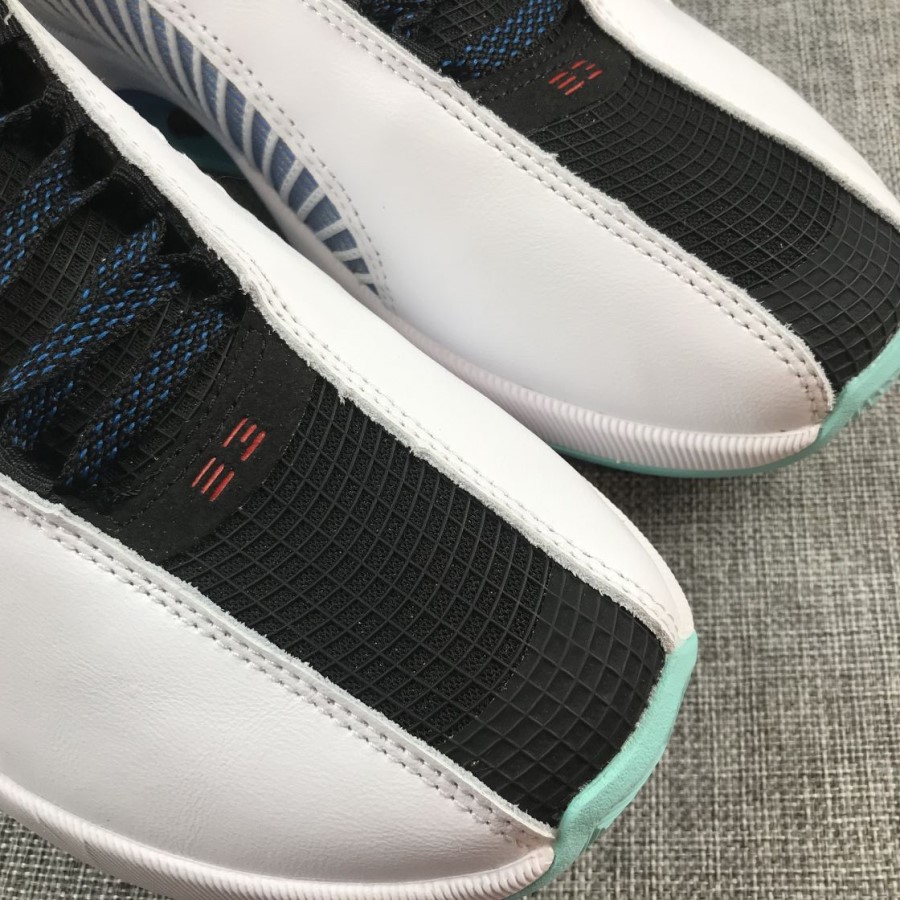 エア ジョーダン 35 ハイ レトロ ホワイト ブラック ダークブルー バスケットボール シューズ 日本