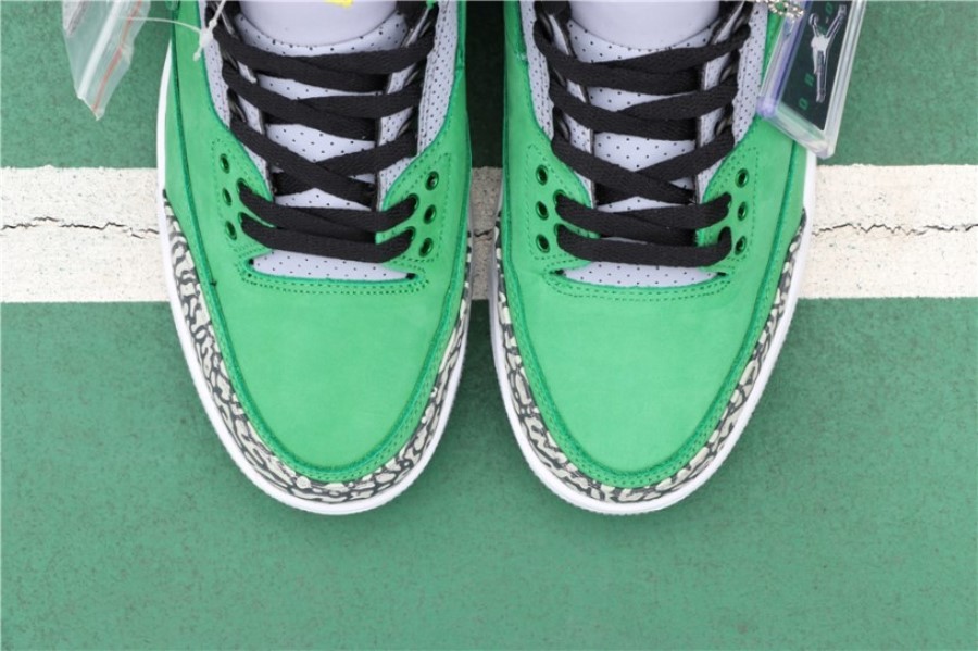 ナイキ エアジョーダン 3 レトロ ティンカー オレゴンダック ジャパン