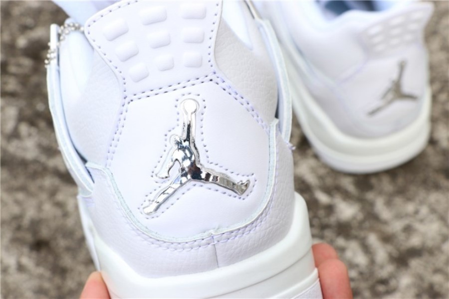 ナイキ エアジョーダン 4 レトロ ピュアマネー ホワイト ジャパン