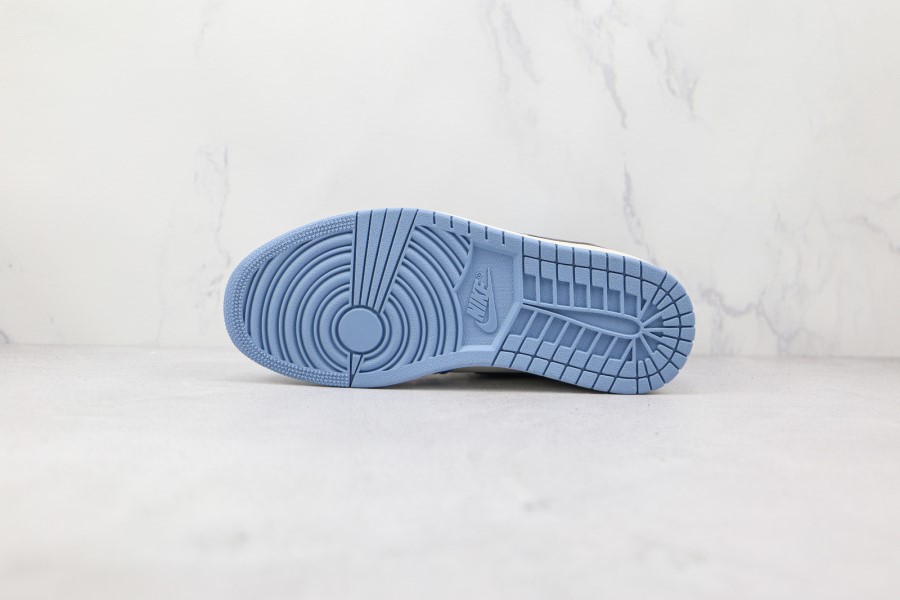 フラグメント X Ts X エア ジョーダン 1 ハイ OG SP ユニバーシティ ブルー ホワイト ブラック ジャパン