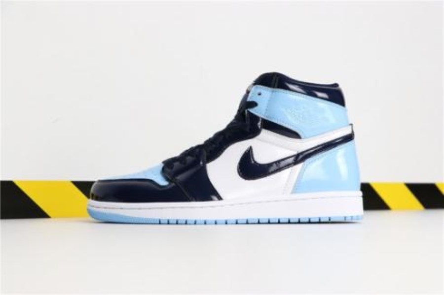 ナイキ エア ジョーダン 1 UNC パテント ユニセックス シューズ ジャパン