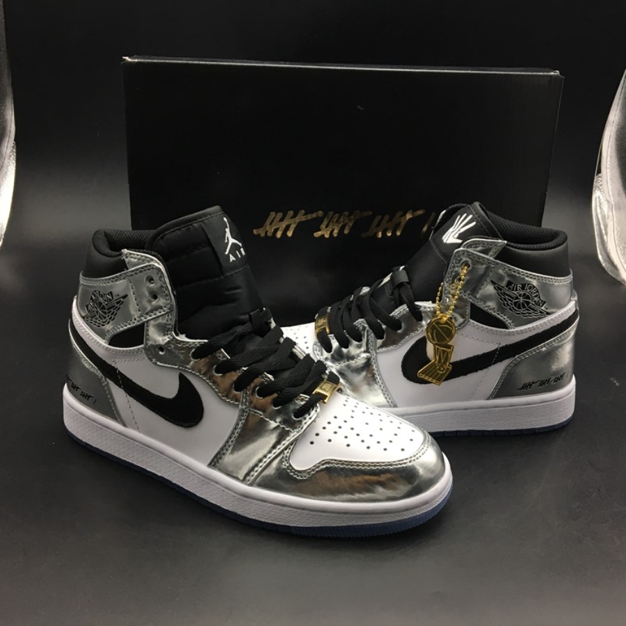 ナイキ エア ジョーダン I 1 ハイパス ザ トーチ メンズ バスケットボール シューズ グレー ジャパン