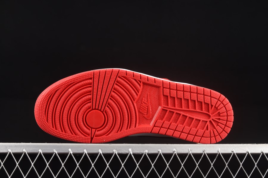 トラビス スコット X フラグメント X エア ジョーダン 1 ハイ OG レッド ブラック ホワイト ジャパン