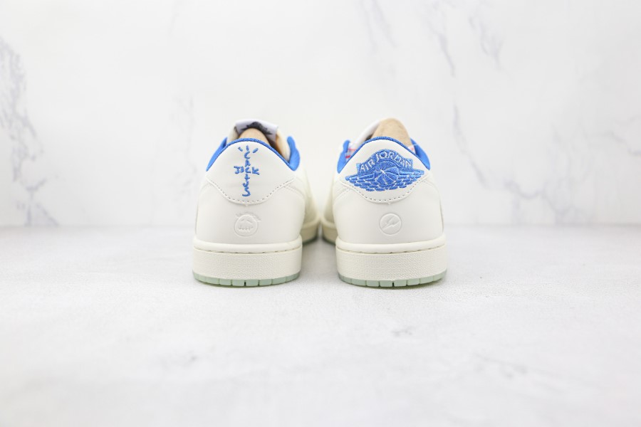 フラグメント デザイン X トラビス スコット X エア ジョーダン 1 レトロ ロー ホワイト ブルー ジャパン