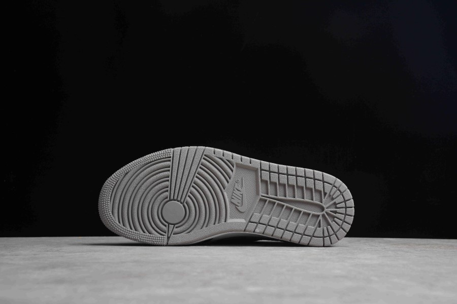 フラグメント X トラビス スコット X エア ジョーダン 1 LOW OG TS SP グレー ブラック ホワイト ジャパン