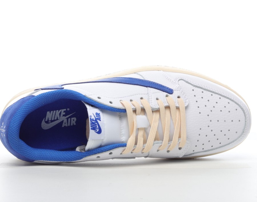 フラグメント X トラビス スコット X エア ジョーダン 1 ロー ホワイト クリーム ロイヤル ブルー ジャパン