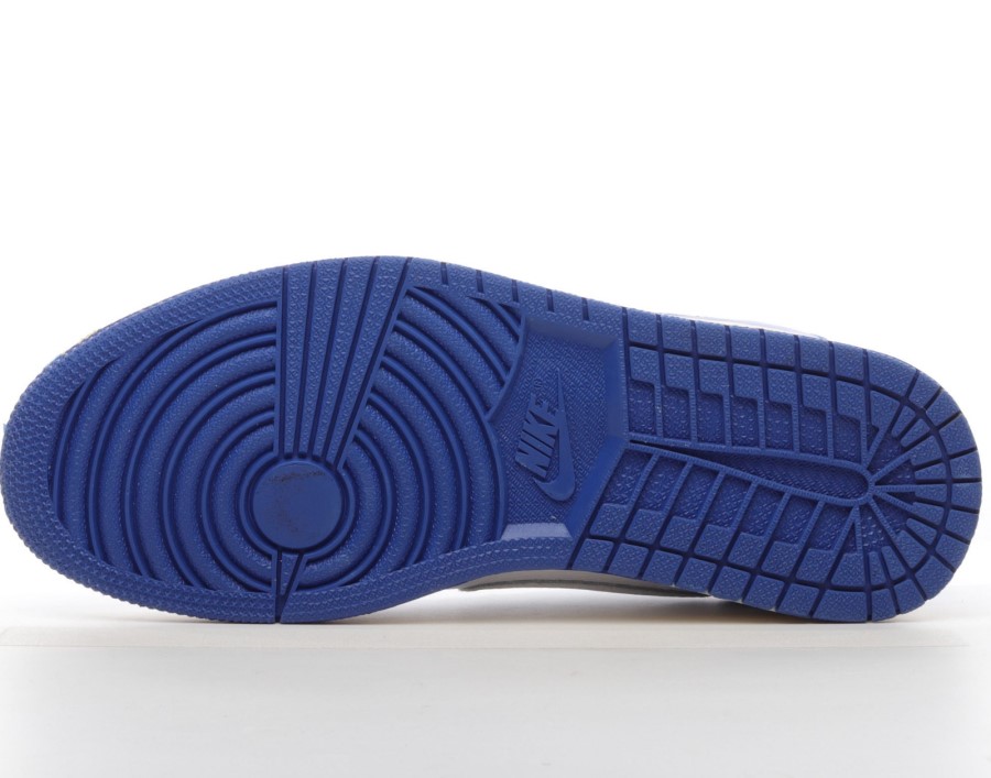 フラグメント X トラビス スコット X エア ジョーダン 1 ロー ホワイト クリーム ロイヤル ブルー ジャパン