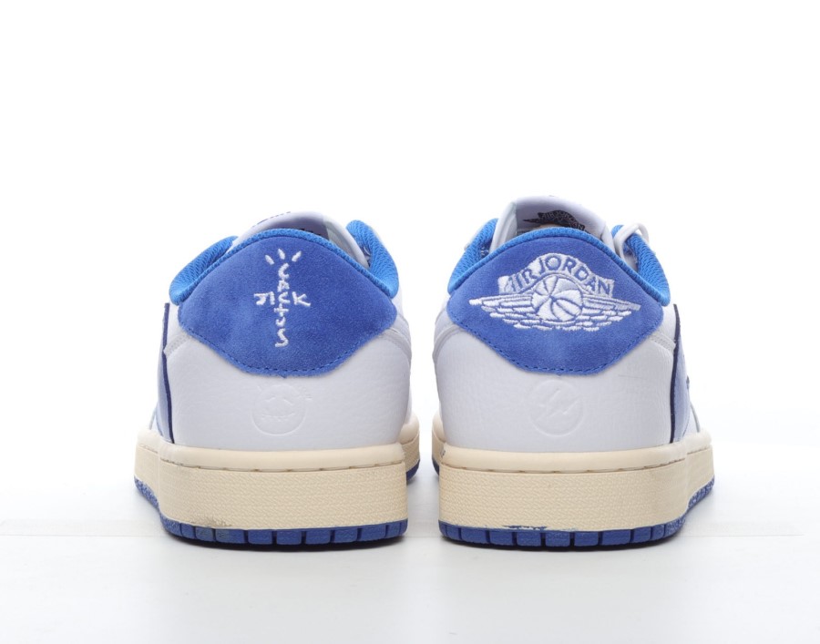 フラグメント X トラビス スコット X エア ジョーダン 1 ロー ホワイト クリーム ロイヤル ブルー ジャパン