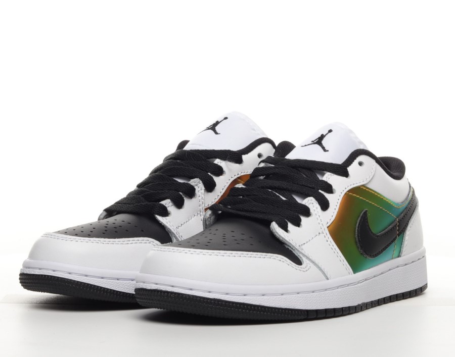 ナイキ エア ジョーダン 1 ロー ホワイト ブラック メタリック ゴールド ジャパン