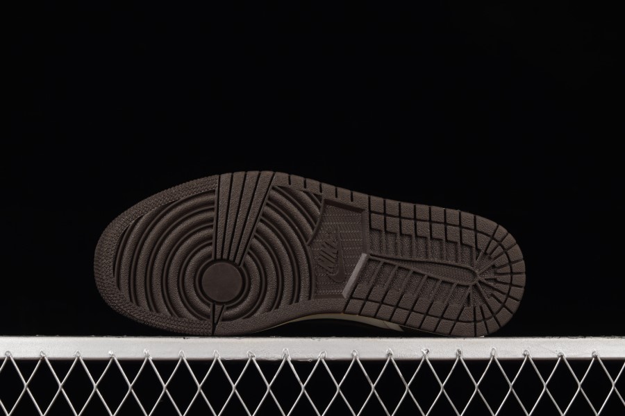 トラビス スコット X エア ジョーダン 1 ロー ダーク モカ ブラック ジャパン