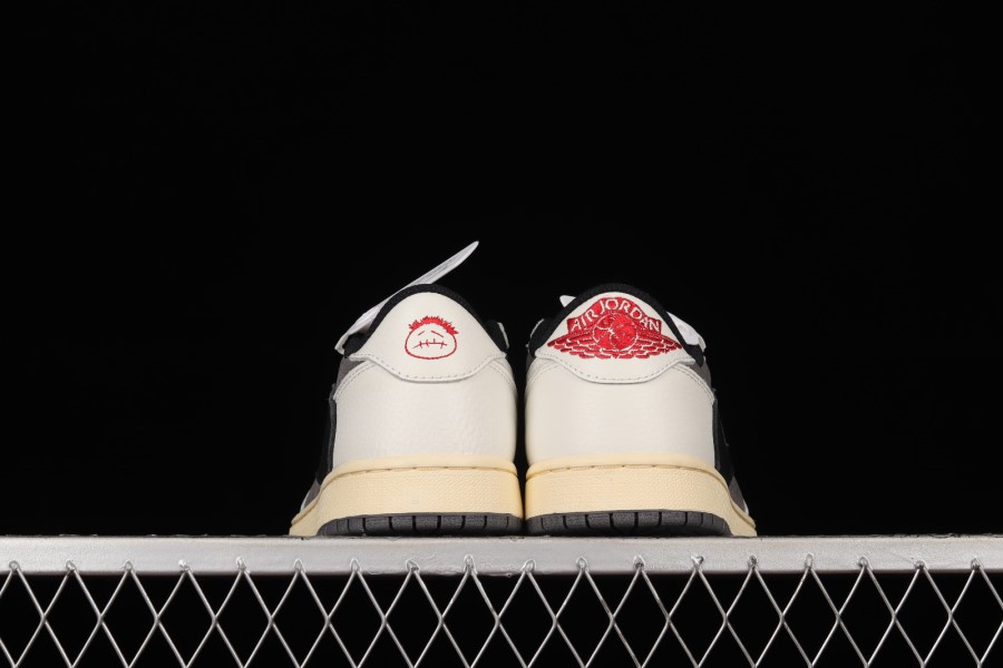 トラビス スコット X エア ジョーダン 1 LOW OG ホワイト ダークブラウン ブラック ジャパン