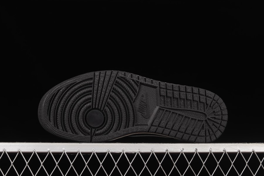 トラビス スコット X エア ジョーダン 1 ロー ウルフ グレー ブラック ホワイト ジャパン