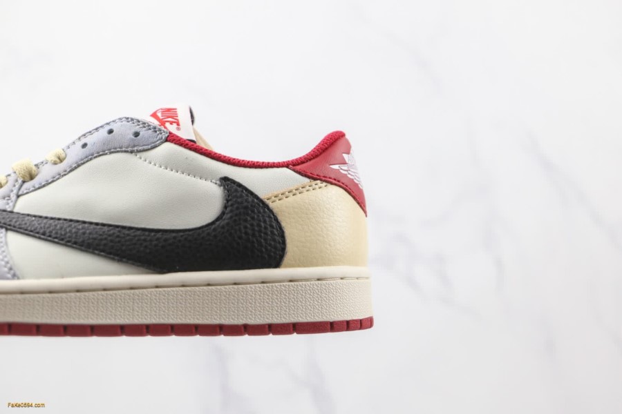 トラビス スコット X エア ジョーダン 1 レトロ ロー ユニバーシティ レッド ホワイト ブラック ジャパン