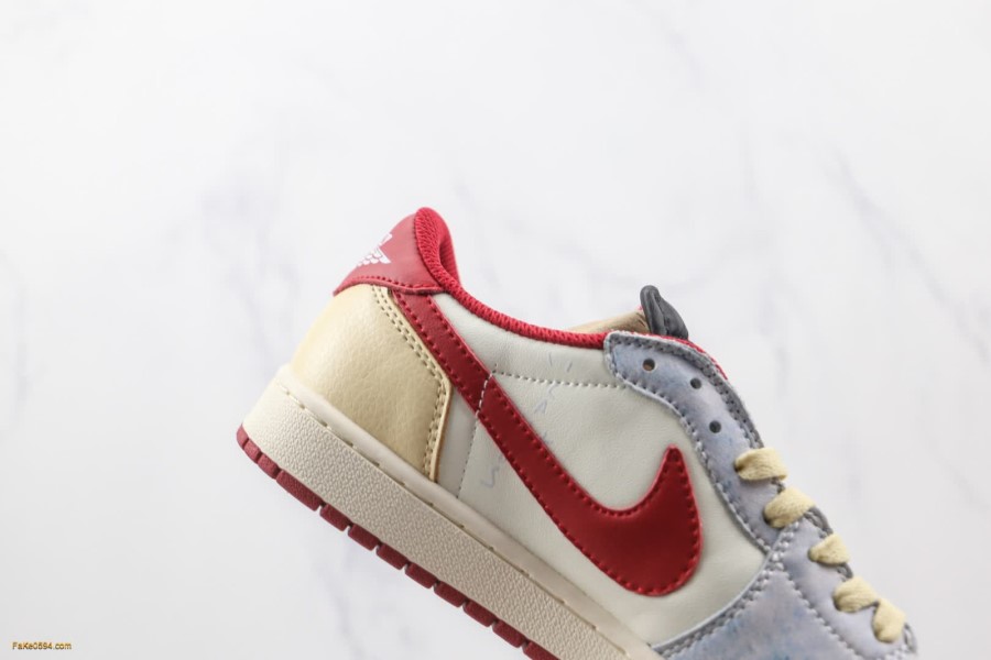 トラビス スコット X エア ジョーダン 1 レトロ ロー ユニバーシティ レッド ホワイト ブラック ジャパン