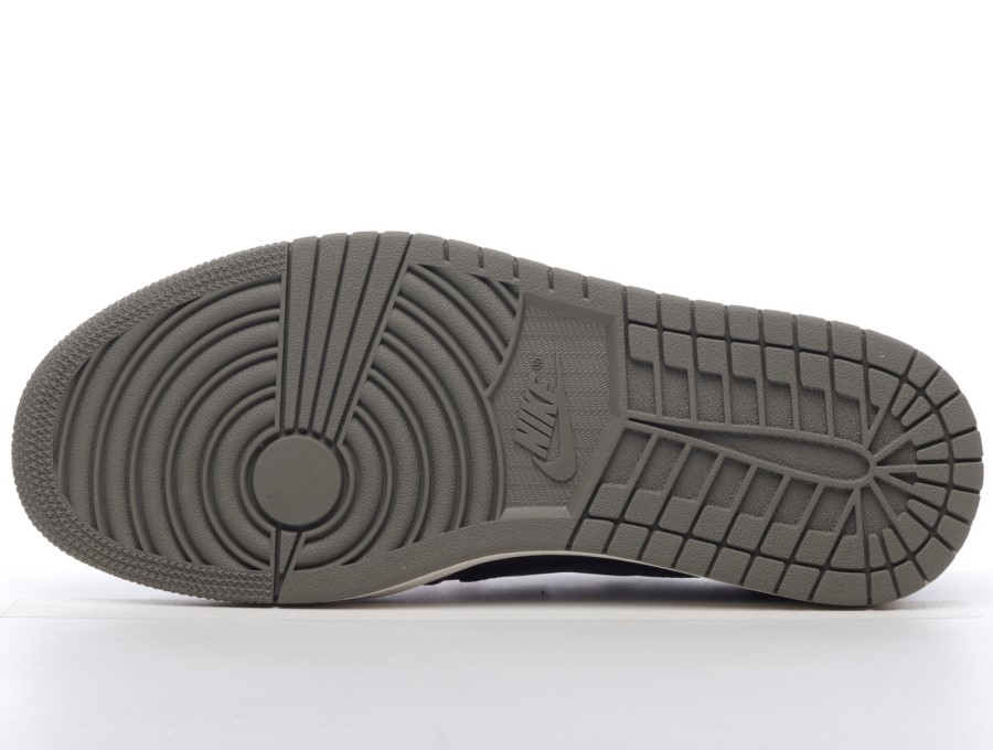 トラビス スコット X フラグメント X エア ジョーダン 1 ロー グリーン レッド ブラック ジャパン