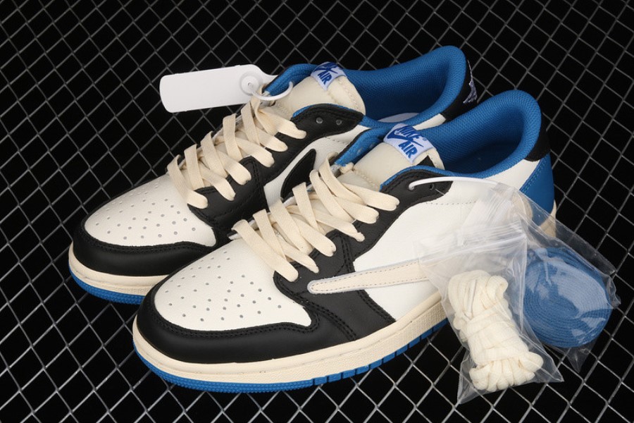 トラビス スコット X フラグメント X エア ジョーダン 1 ロー ミリタリー ブルー ジャパン