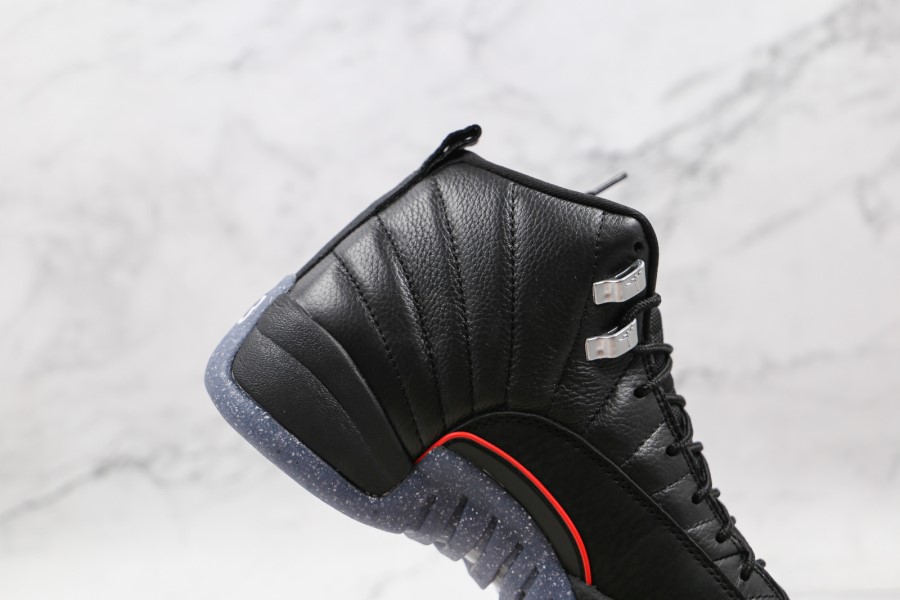 エア ジョーダン 12 ユーティリティ ブラック ブライト クリムゾン ホワイト ジャパン