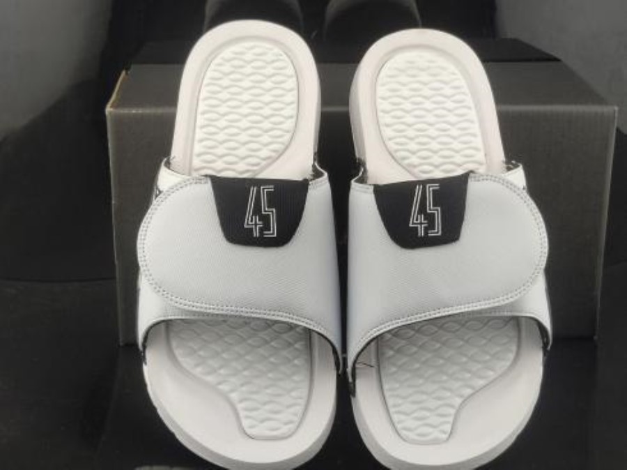 エア ジョーダン ハイドロ 11 レトロ スライド Gs ホワイト ブラック ジャパン