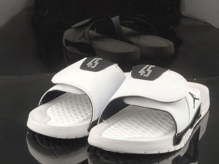 エア ジョーダン ハイドロ 11 レトロ スライド Gs ホワイト ブラック ジャパン