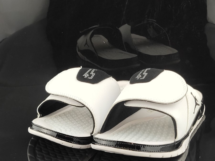 エア ジョーダン ハイドロ 11 レトロ スライド ホワイト コンコード ブラック ジャパン