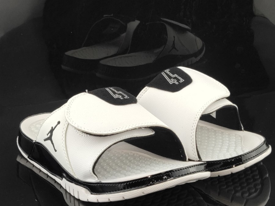 エア ジョーダン ハイドロ 11 レトロ スライド ホワイト コンコード ブラック ジャパン