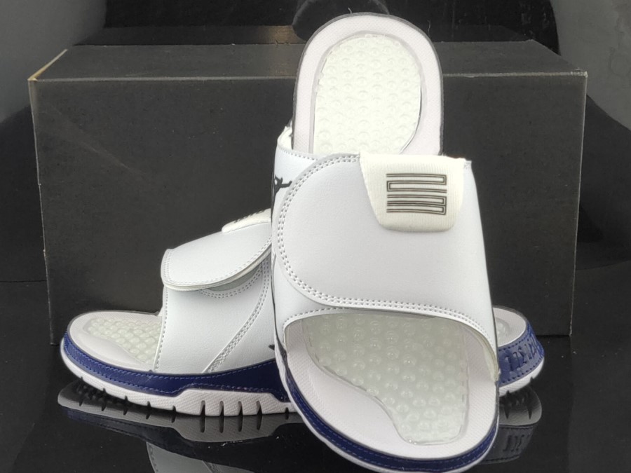 エア ジョーダン ハイドロ 11 レトロ スライド ホワイト ネイビー ブラック ジャパン