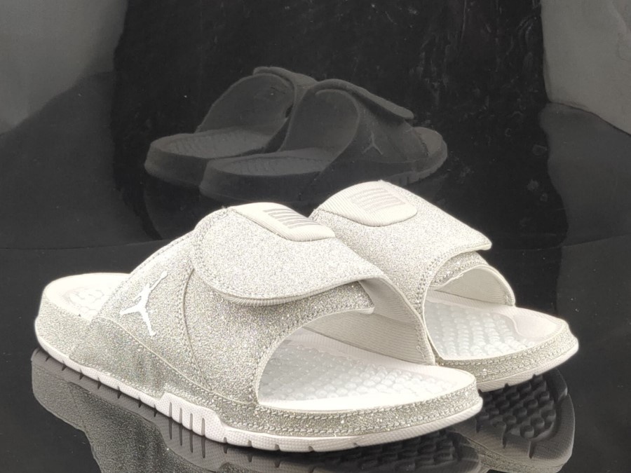 エア ジョーダン ハイドロ 11 レトロ スライド ホワイト シューズ 日本