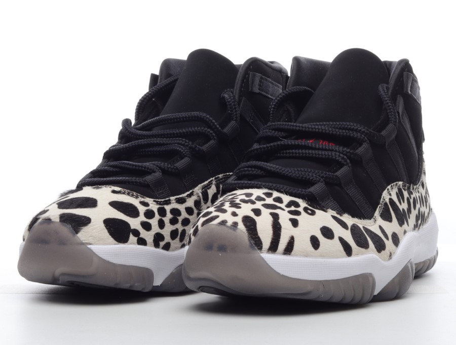 エアジョーダン11アニマルインスティンクトブラックレッドセイルホワイトジャパン