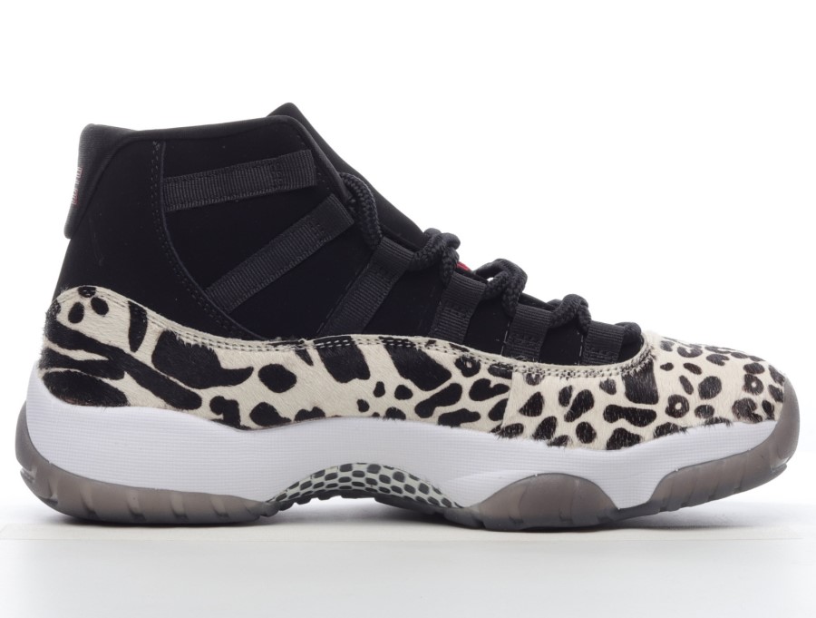 エアジョーダン11アニマルインスティンクトブラックレッドセイルホワイトジャパン