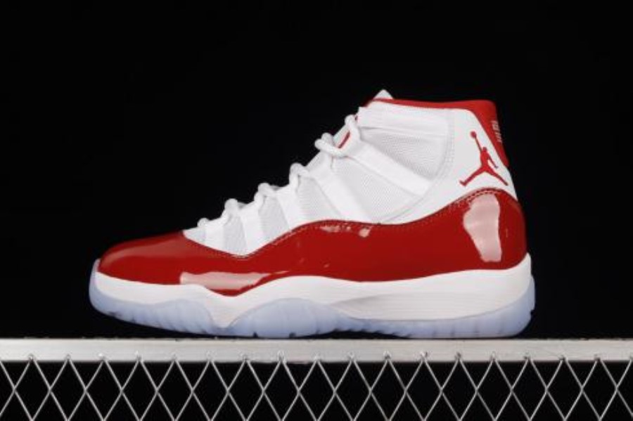 エア ジョーダン 11 チェリー バーシティ レッド ホワイト ブラック ジャパン