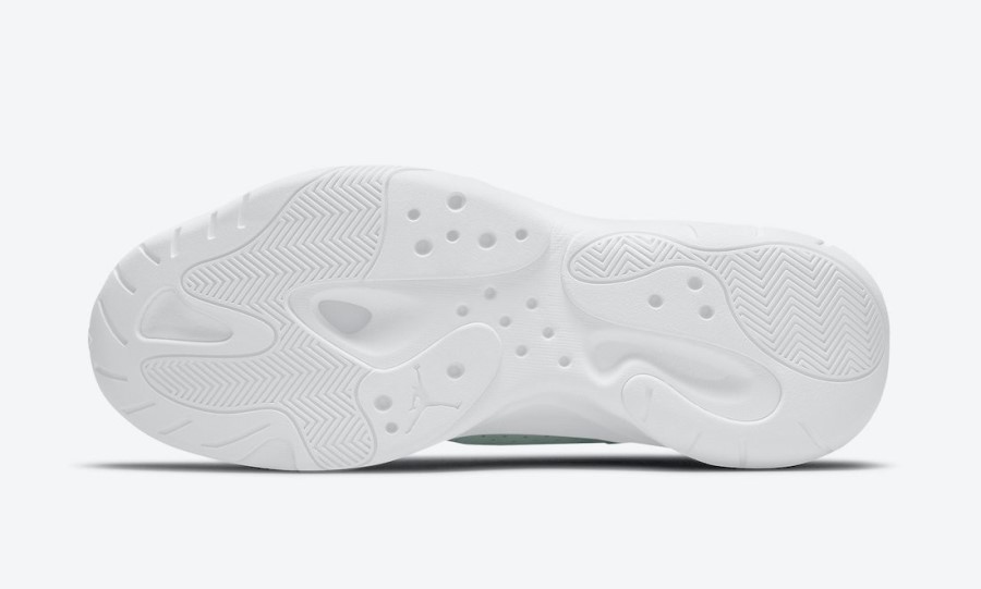 エア ジョーダン 11 Cmft ロー ベアリー グリーン ホワイト ブラック ジャパン