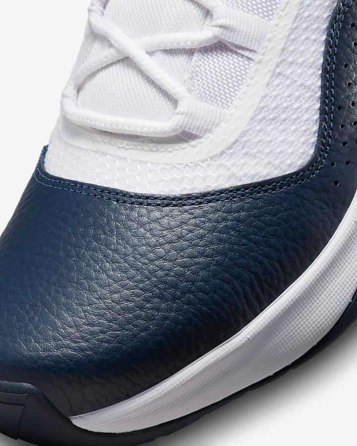 エア ジョーダン 11 Cmft ロー ミシガン ホワイト アーモリー ネイビー ジャパン