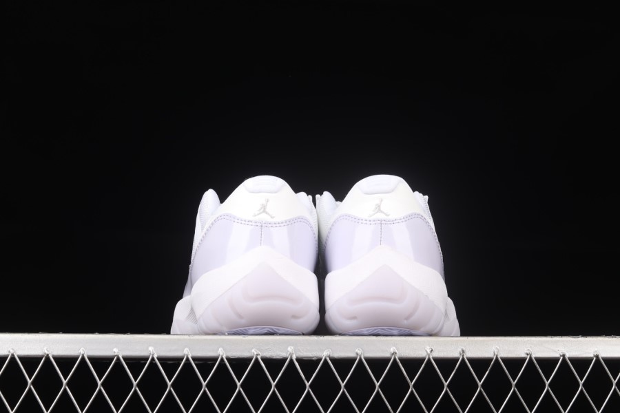 エア ジョーダン 11 ロー ピュア バイオレット ホワイト バスケットボール シューズ 日本