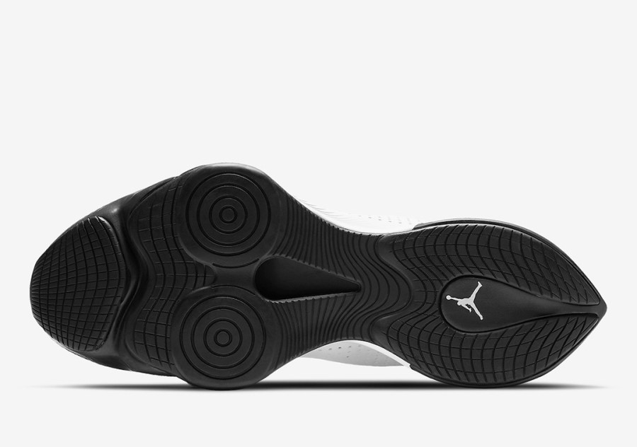 エア ジョーダン エア ズーム レネゲード ブラック ホワイト バスケットボール シューズ ジャパン