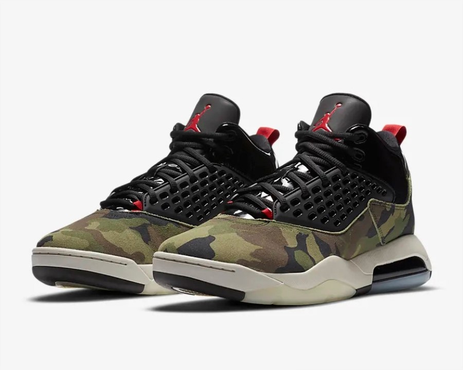 エア ジョーダン マックスイン 200 カモ ミディアム オリーブ ブラック ライトボーン ジム レッド ジャパン