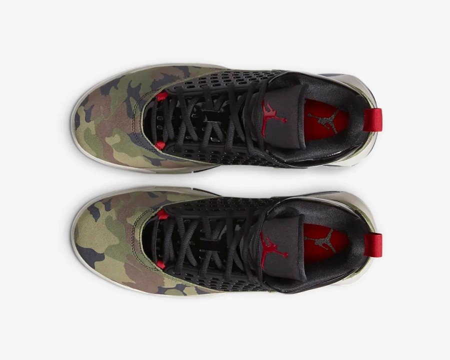 エア ジョーダン マックスイン 200 カモ ミディアム オリーブ ブラック ライトボーン ジム レッド ジャパン